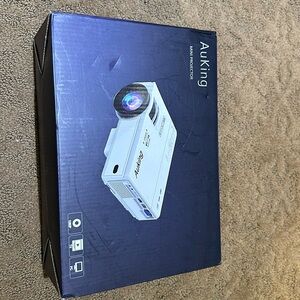 Auking Mini Projector